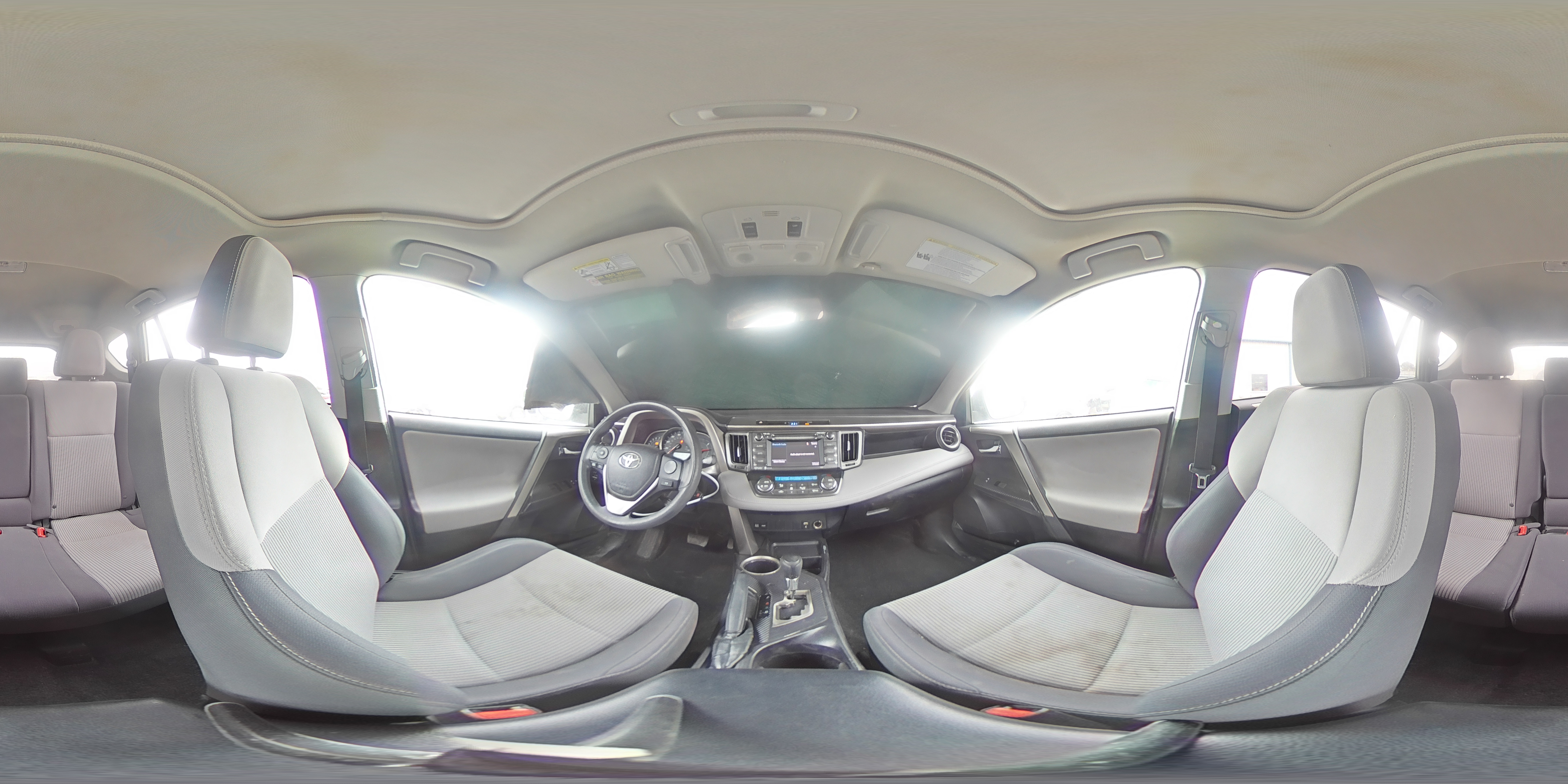 2015 Toyota RAV 4 - Image 14