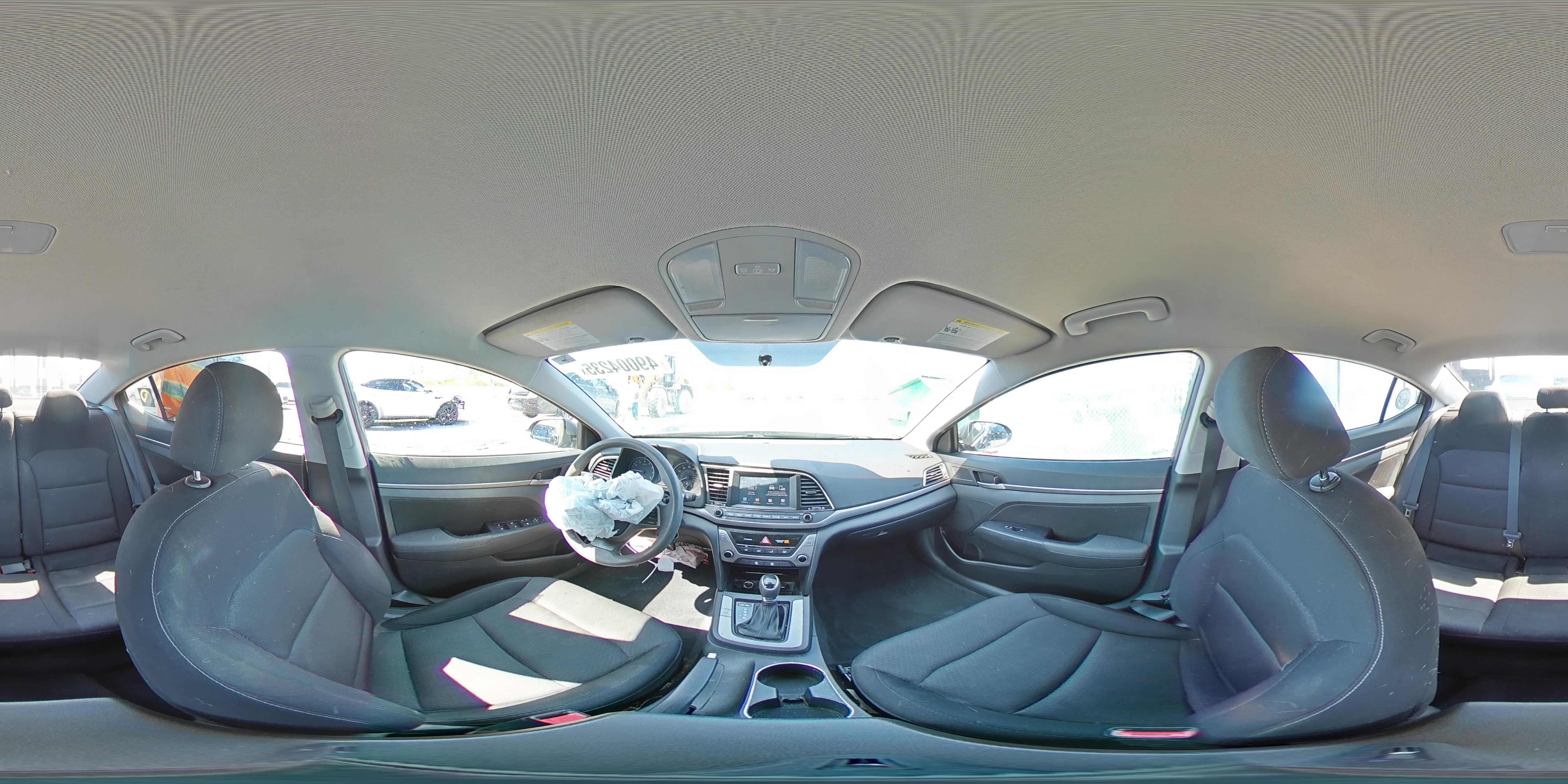 2018 Hyundai Elantra - Image 14