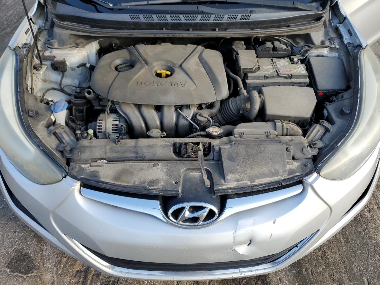 2015 Hyundai Elantra - Image 11