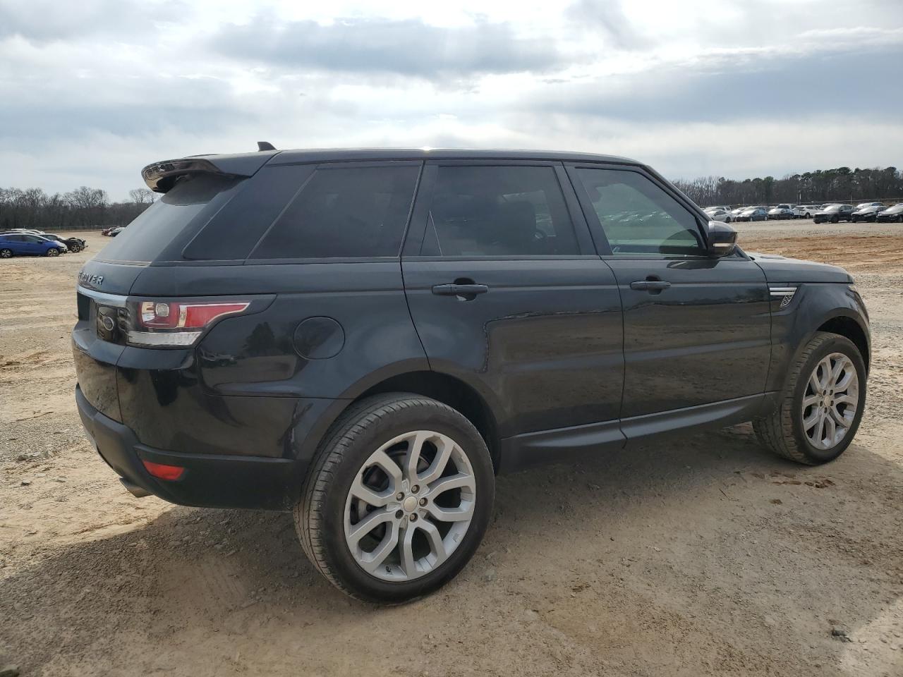 2015 Land Rover Range Rover - Image 3