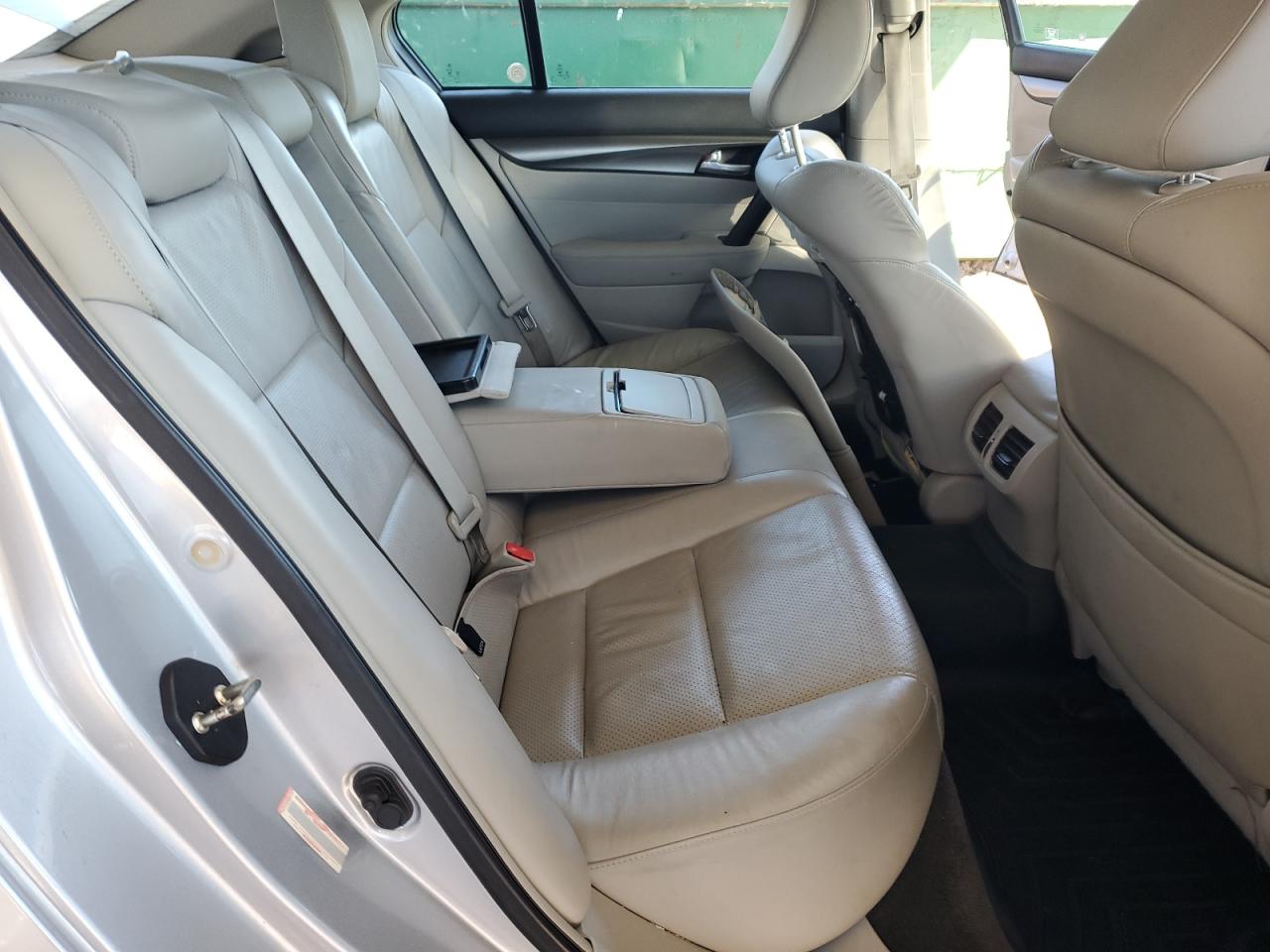 2012 Acura TL - Image 10
