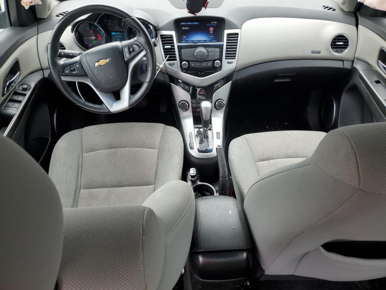 2014 Chevrolet Cruze - Image 8