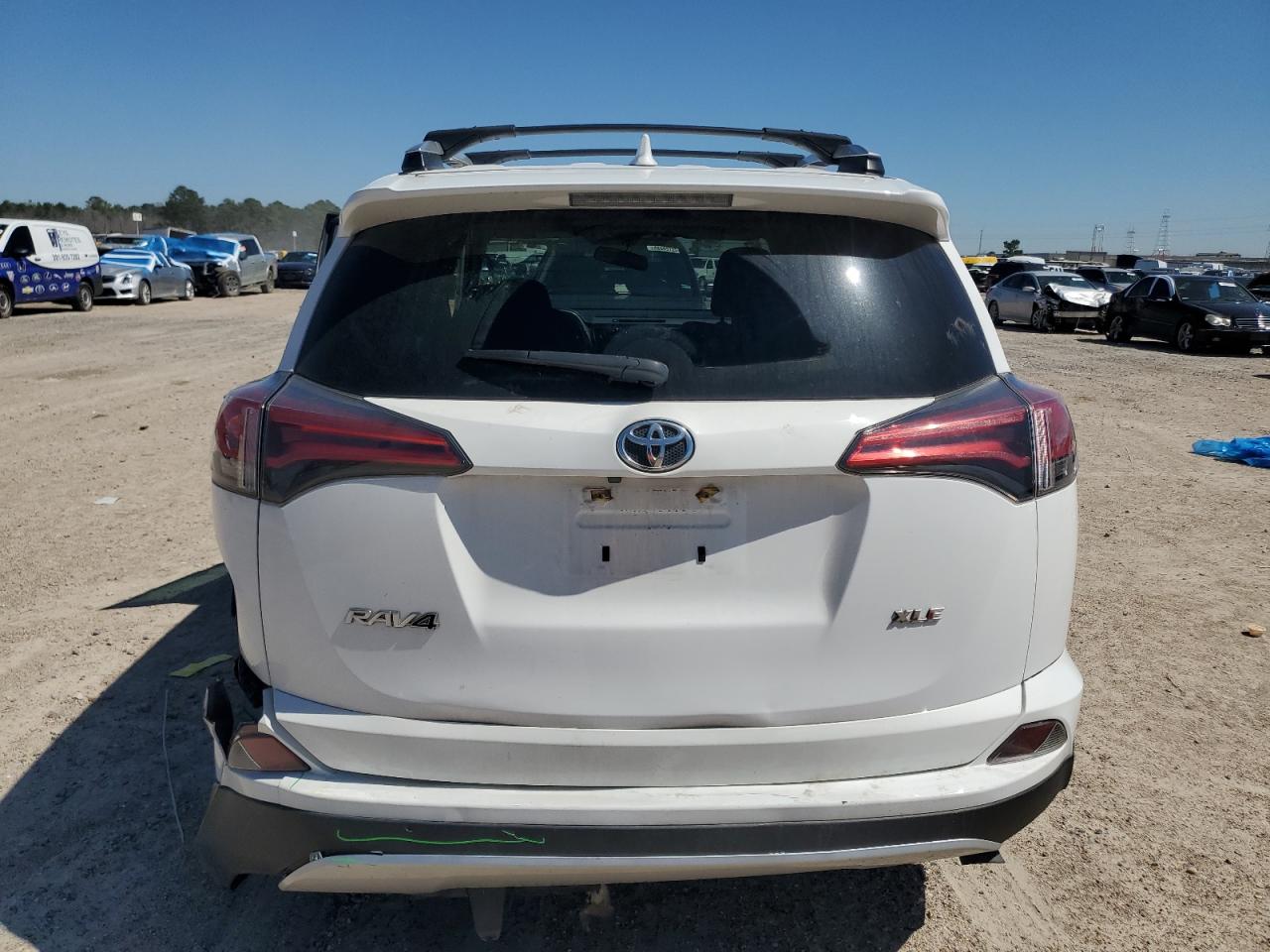 2016 Toyota RAV 4 - Image 6