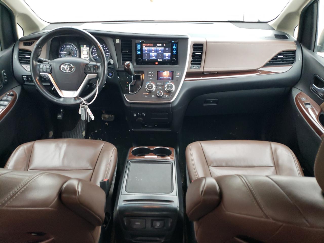 2015 Toyota Sienna - Image 8