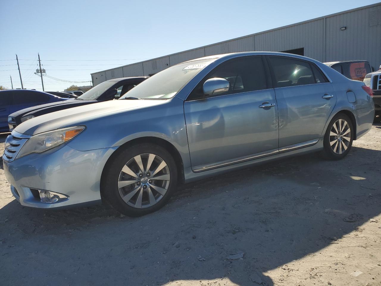 2011 Toyota Avalon - Image 1