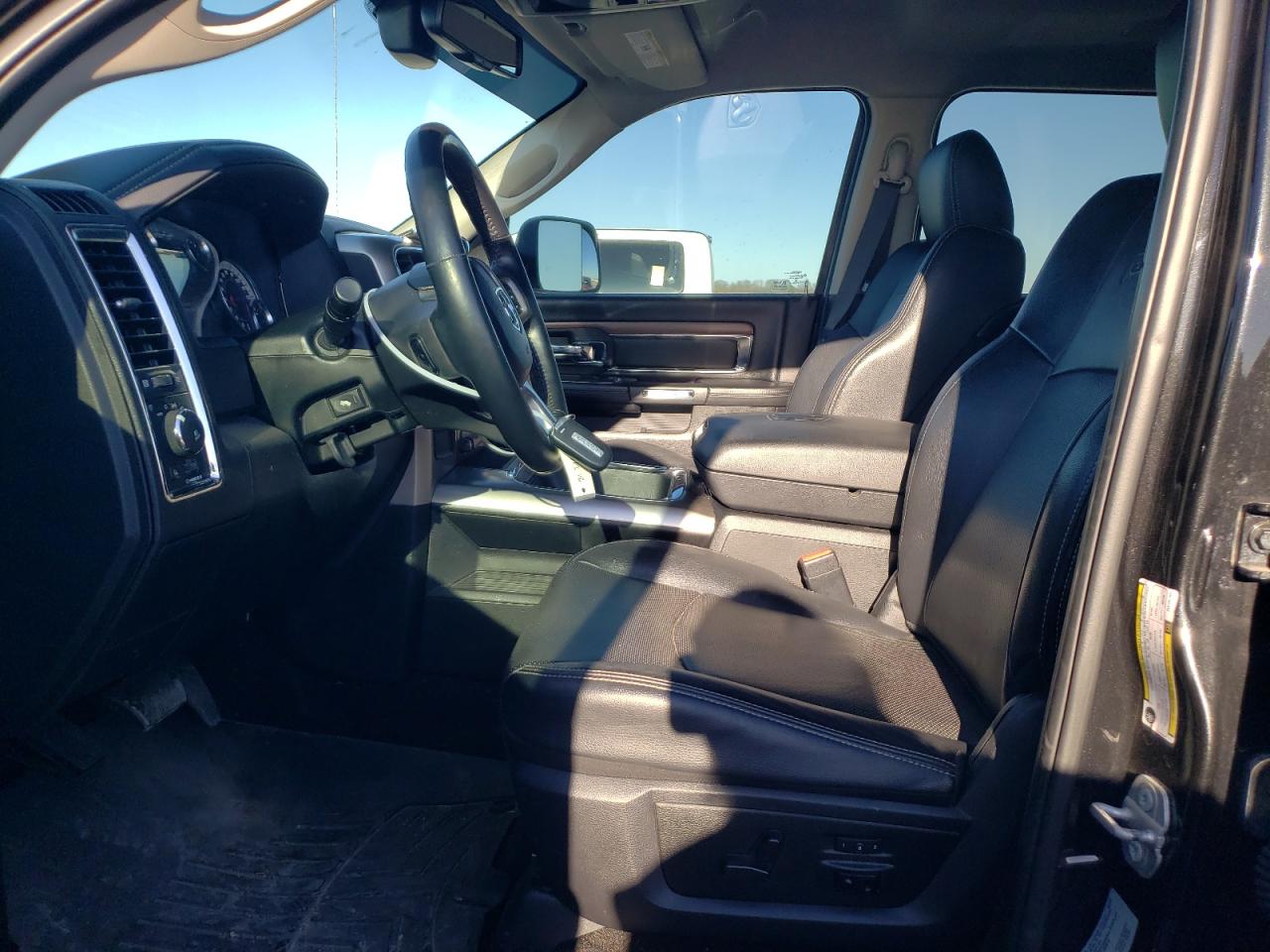 2017 RAM 2500 - Image 7