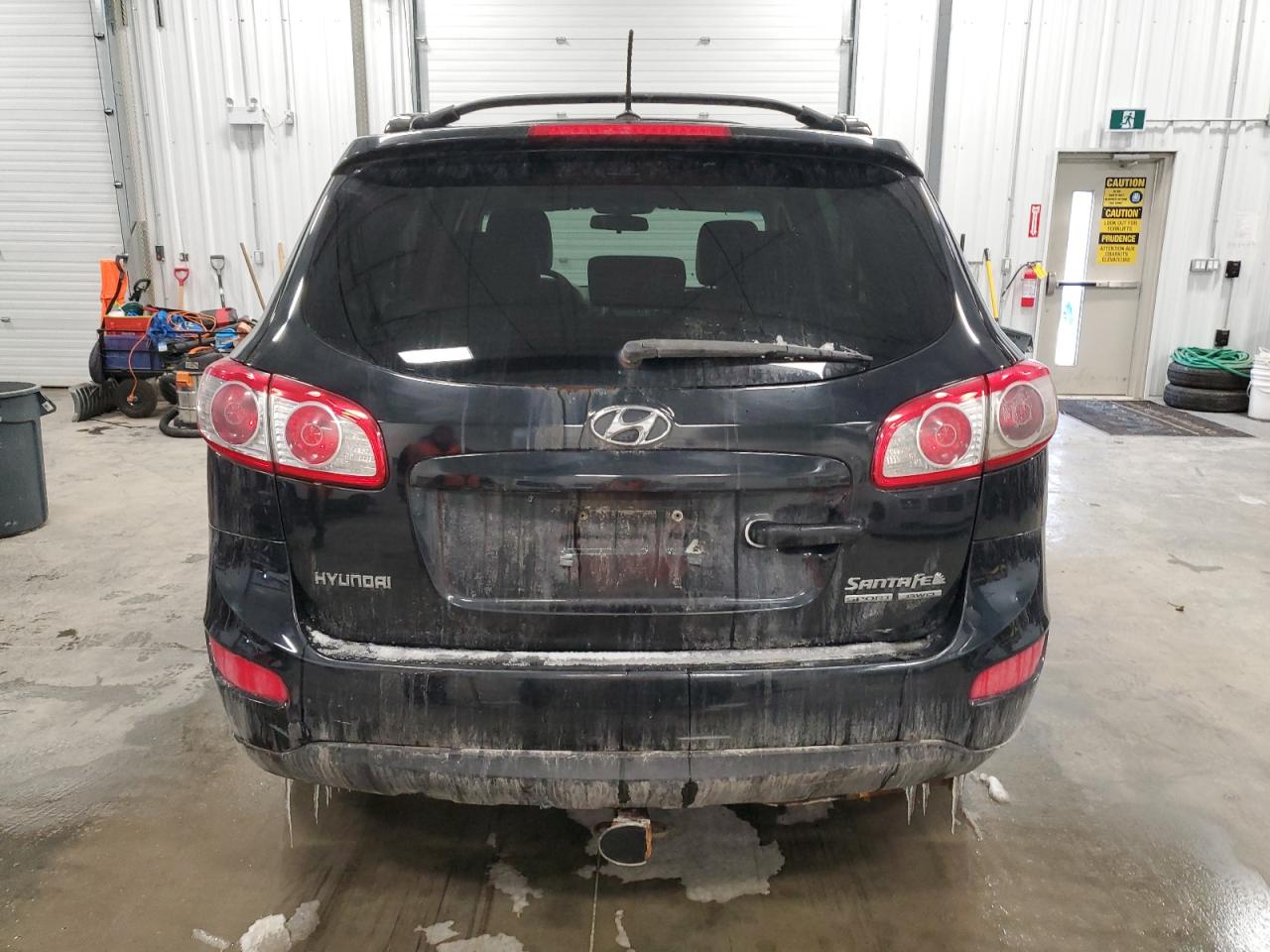 2010 Hyundai Santa Fe - Image 6