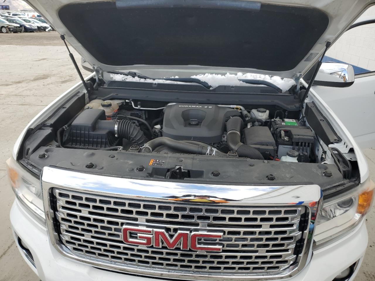 2018 GMC Canyon - Image 11