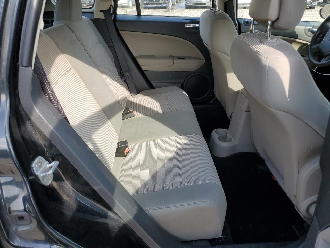 2011 Dodge Caliber - Image 10