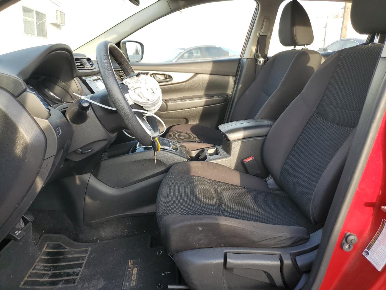 JN1BJ1CR2JW251187 NISSAN ROGUE 2018
