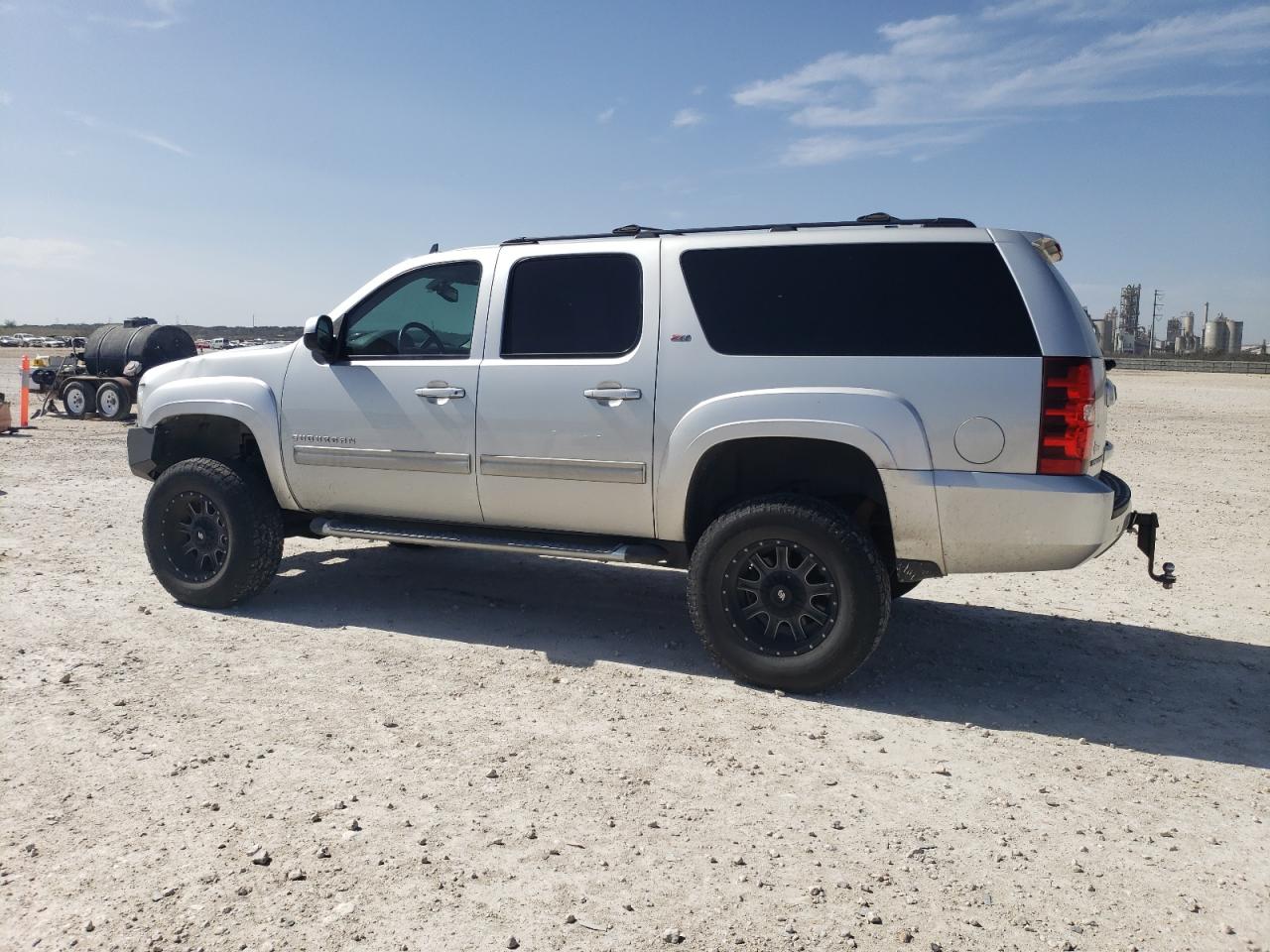 2013 Chevrolet Suburban - Image 2