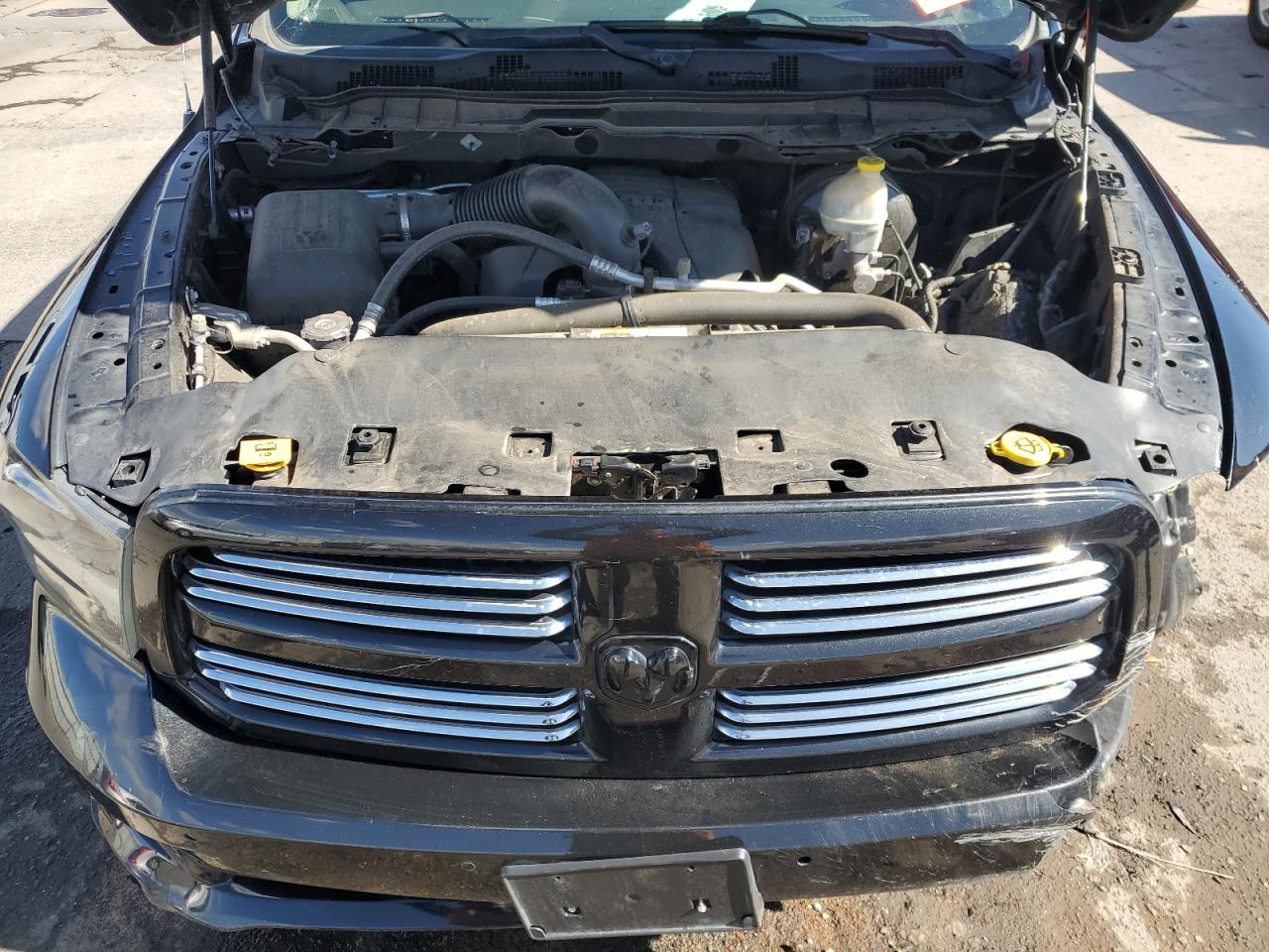 2015 RAM 1500 - Image 11