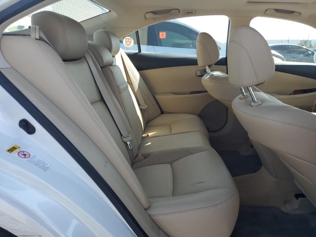 2009 Lexus ES - Image 10