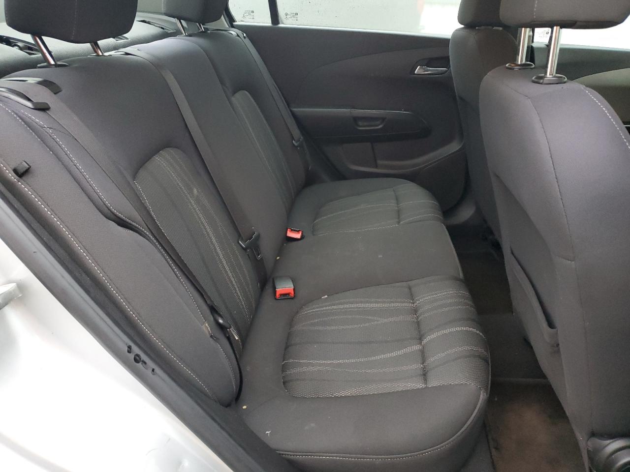 2015 Chevrolet Sonic - Image 10