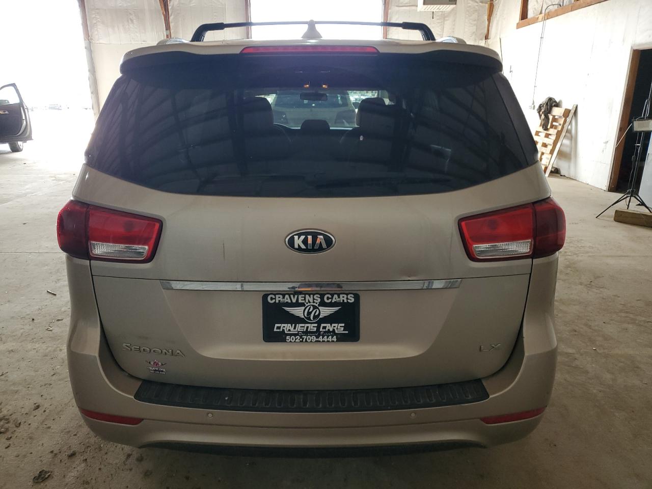 2016 Kia Sedona - Image 6