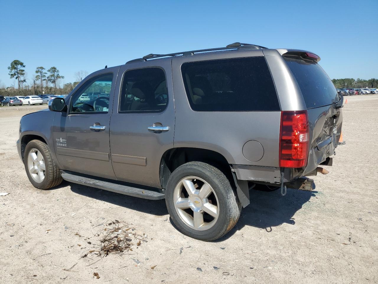2011 Chevrolet Tahoe - Image 2