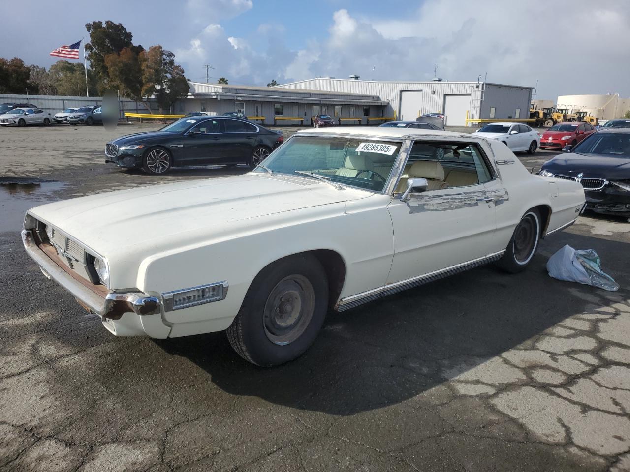 1969 Ford Thunderbir for Sale in Martinez, CA - Minor Dent/Scratches