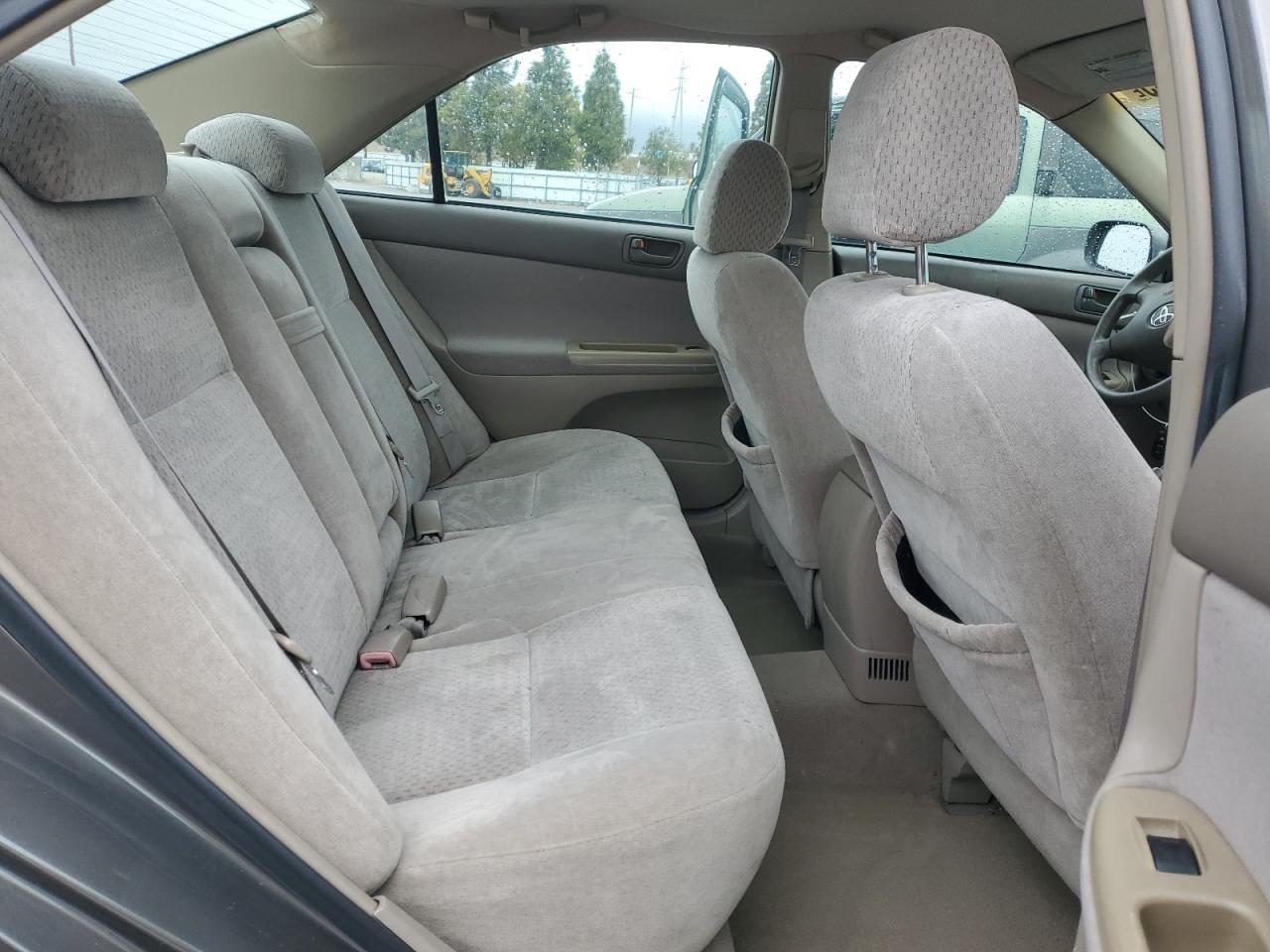 2004 Toyota Camry - Image 10