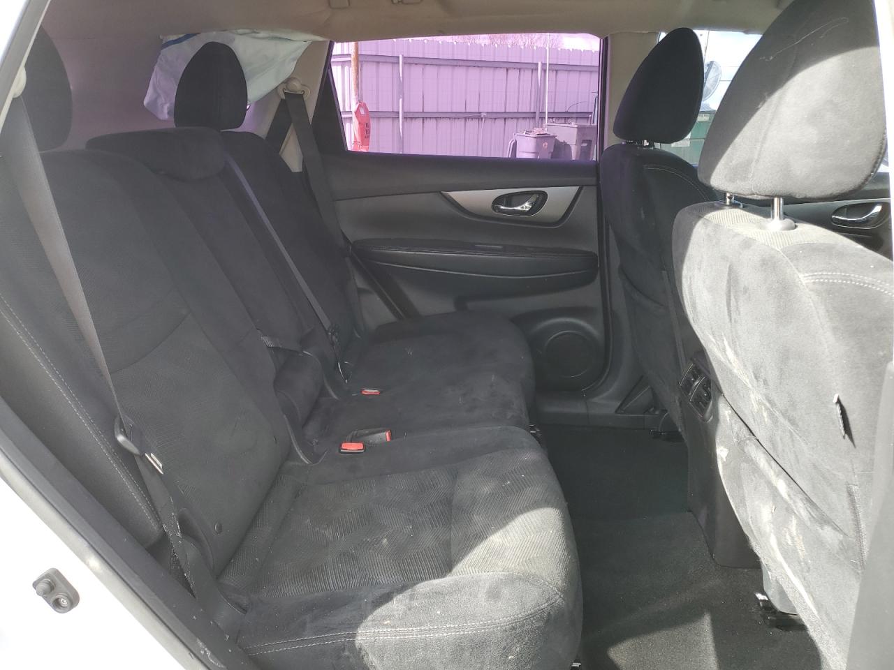 2015 Nissan Rogue - Image 11