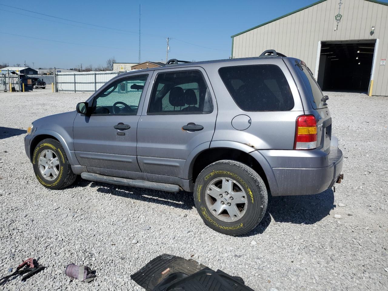 2007 Ford Escape - Image 2