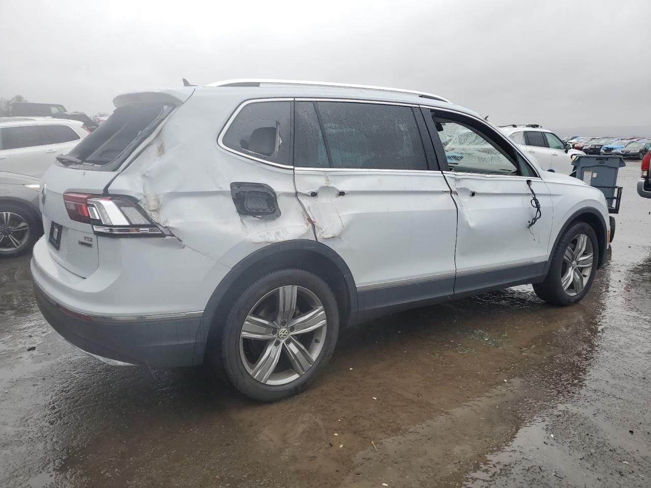 2018 Volkswagen Tiguan - Image 3