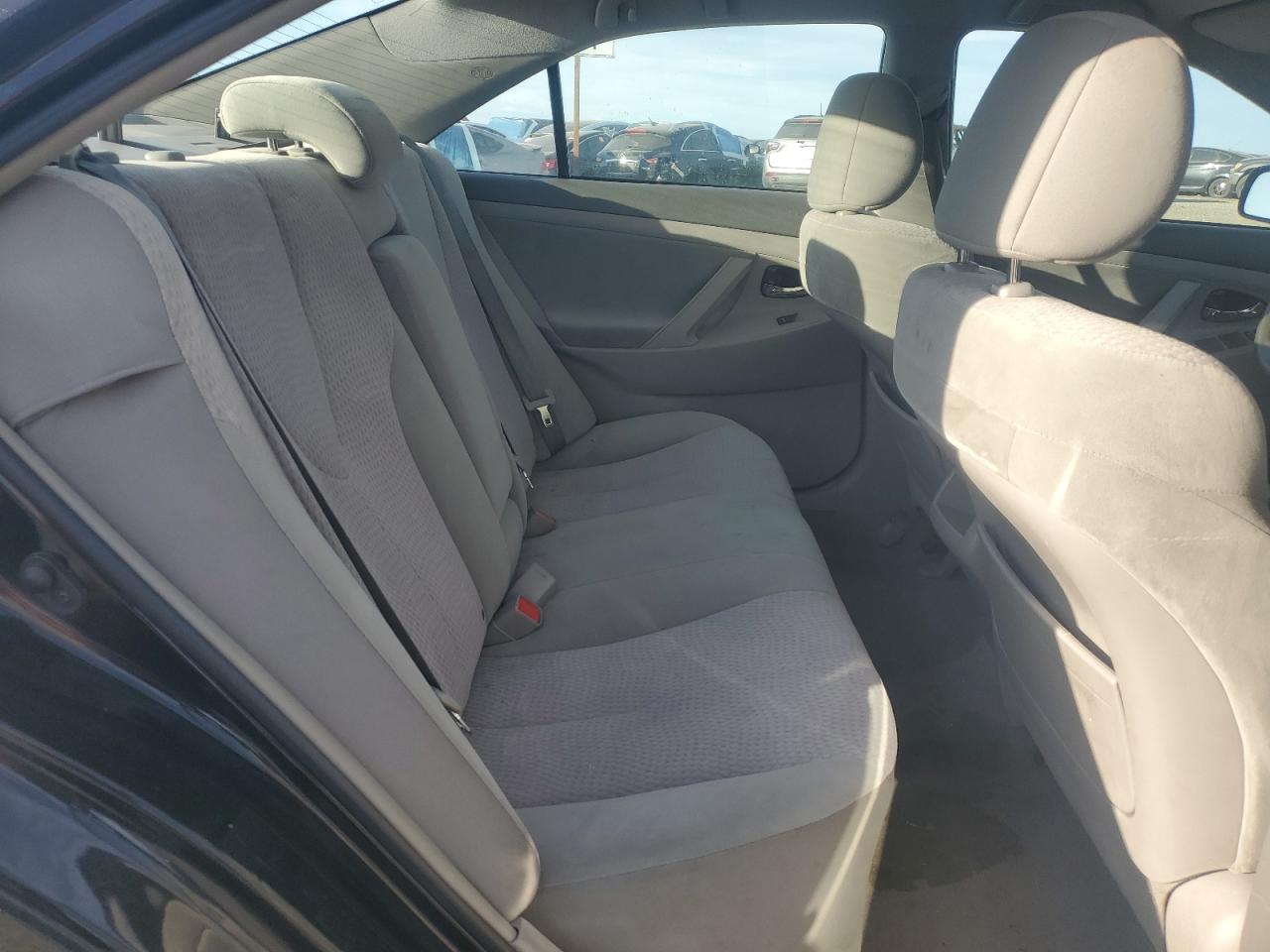 2011 Toyota Camry - Image 10
