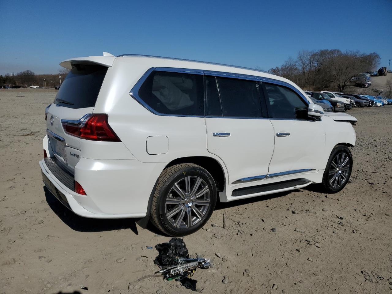 2017 Lexus LX - Image 3