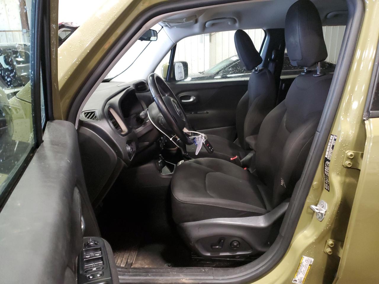 2015 Jeep Renegade - Image 7