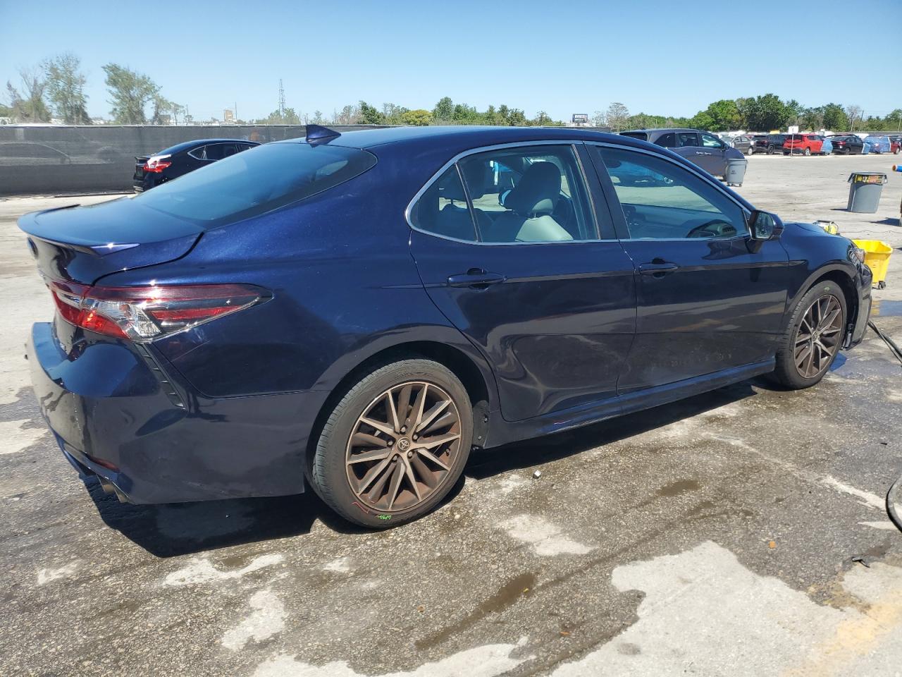 4T1G11AK8MU477979 TOYOTA CAMRY 2021