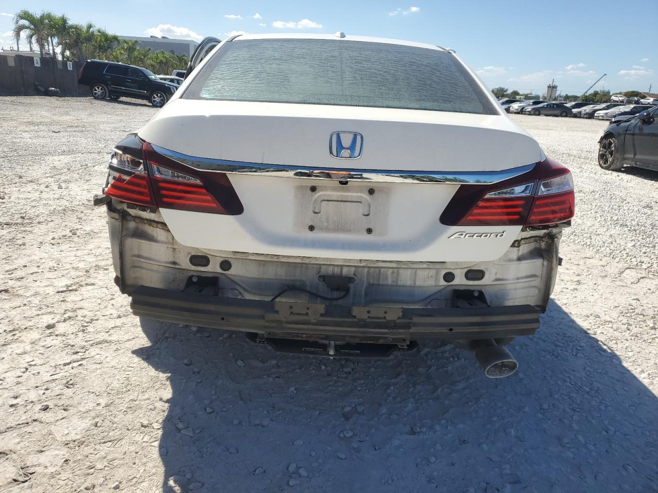 1HGCR2F83HA094894 HONDA ACCORD 2017