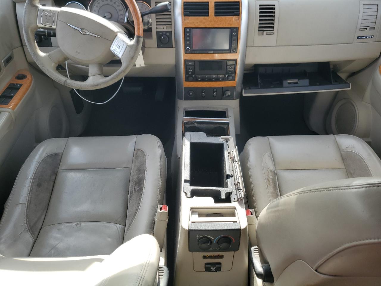 2008 Chrysler Aspen - Image 8