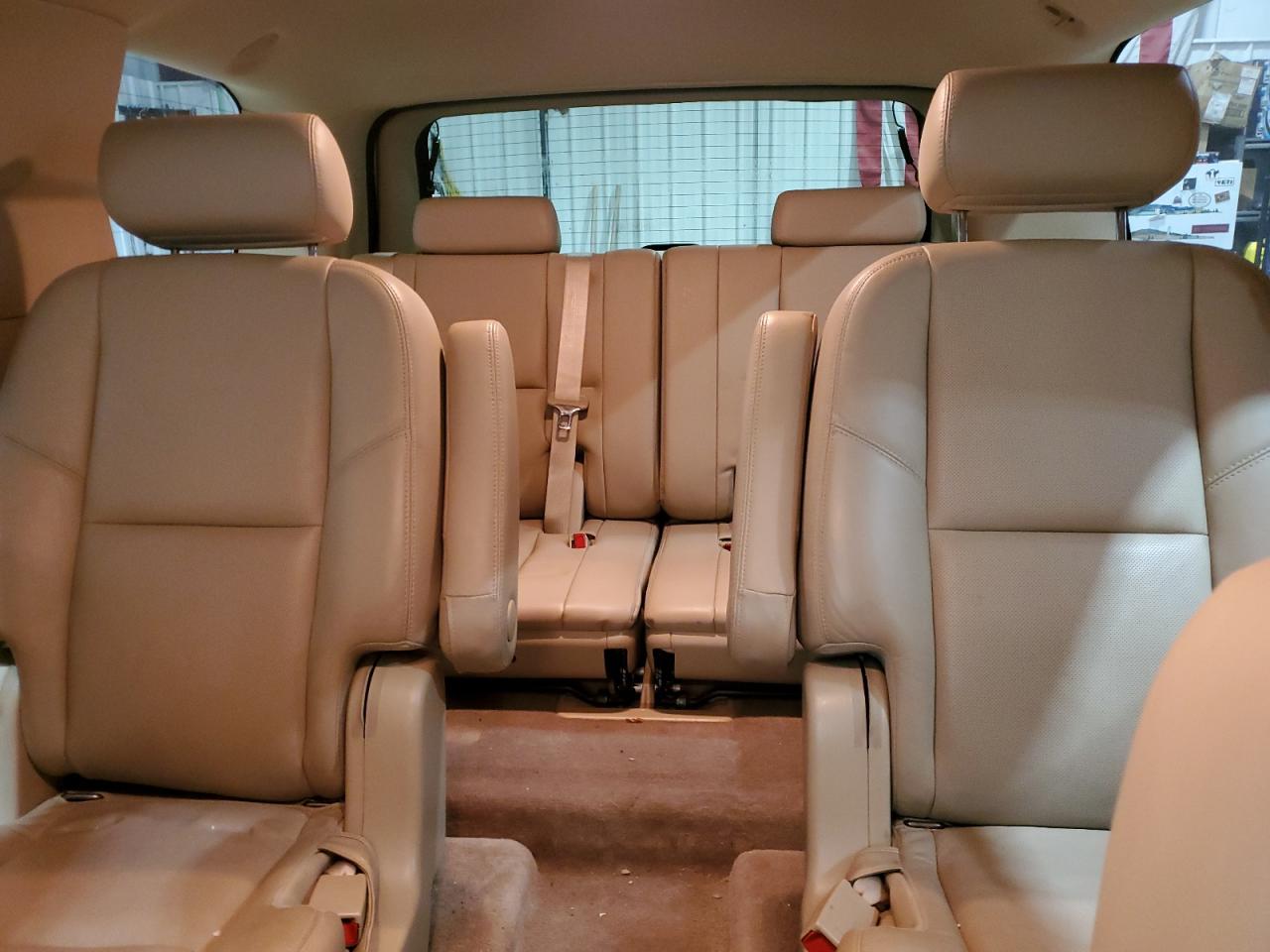 2010 Cadillac Escalade Premium VIN: 1GYUKCEF2AR146420 Lot: 48102685