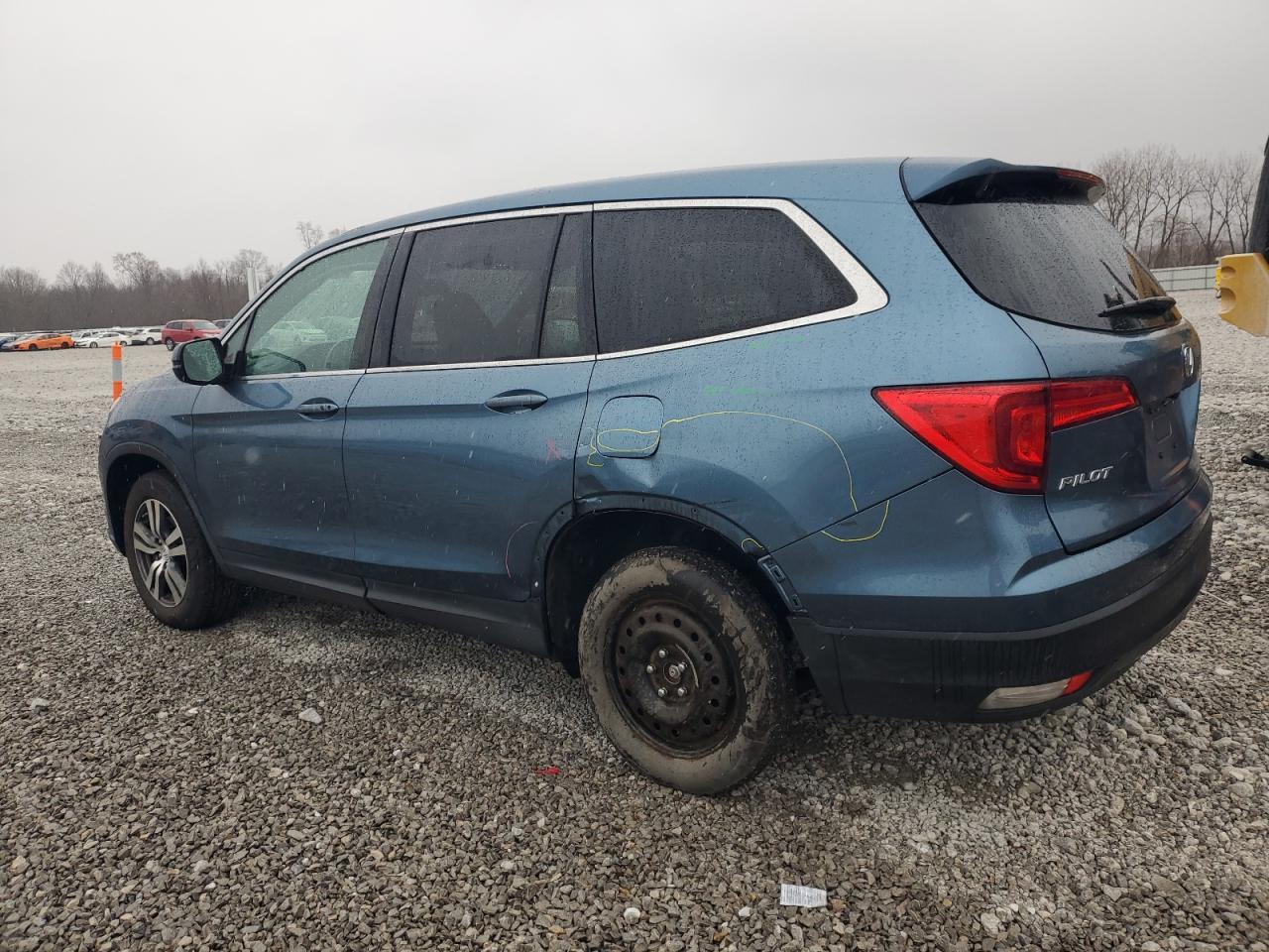 2017 Honda Pilot - Image 2