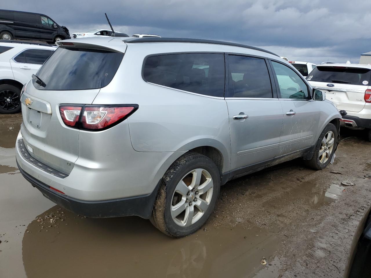 2017 Chevrolet Traverse - Image 3