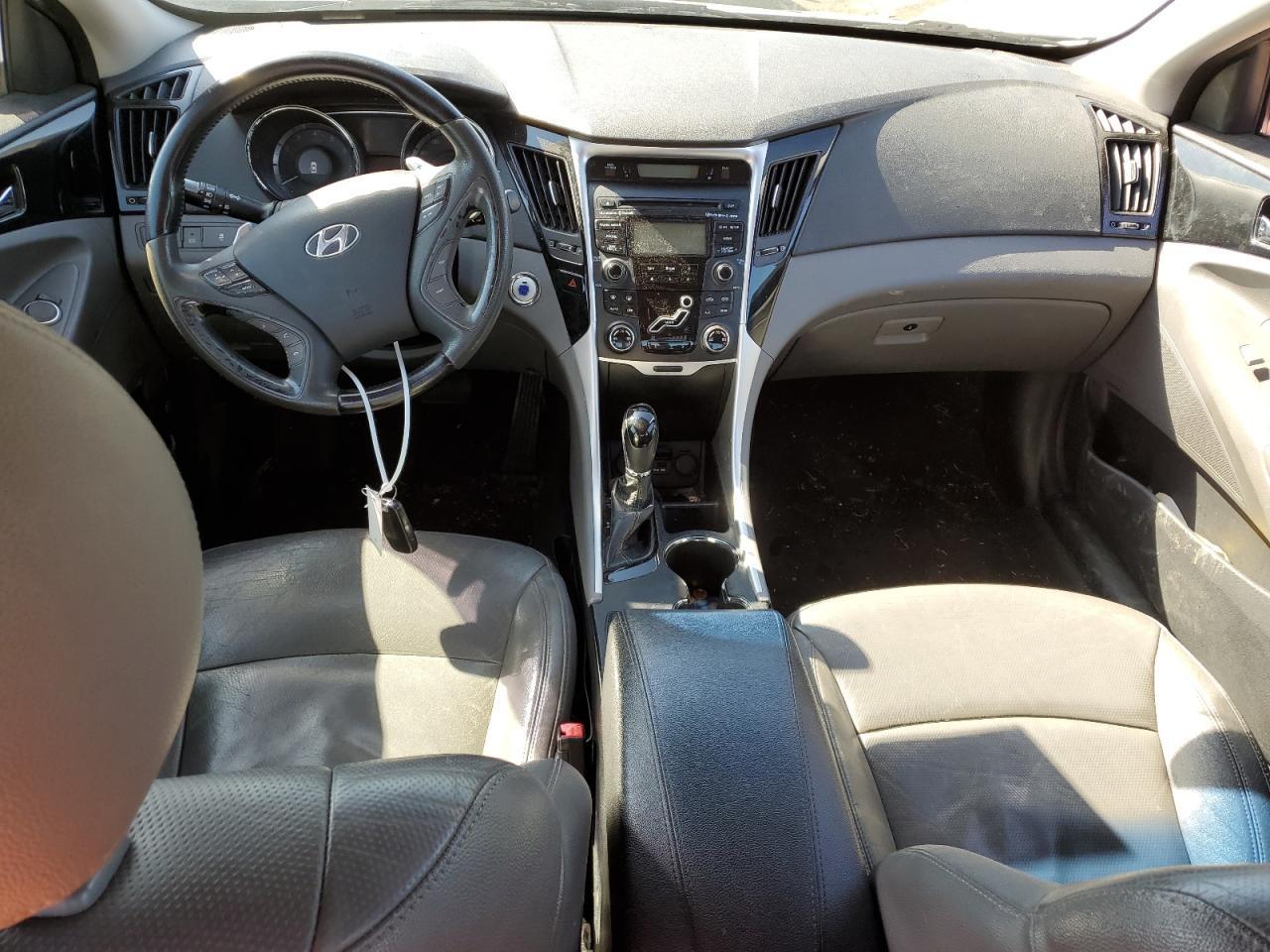 2013 Hyundai Sonata - Image 8
