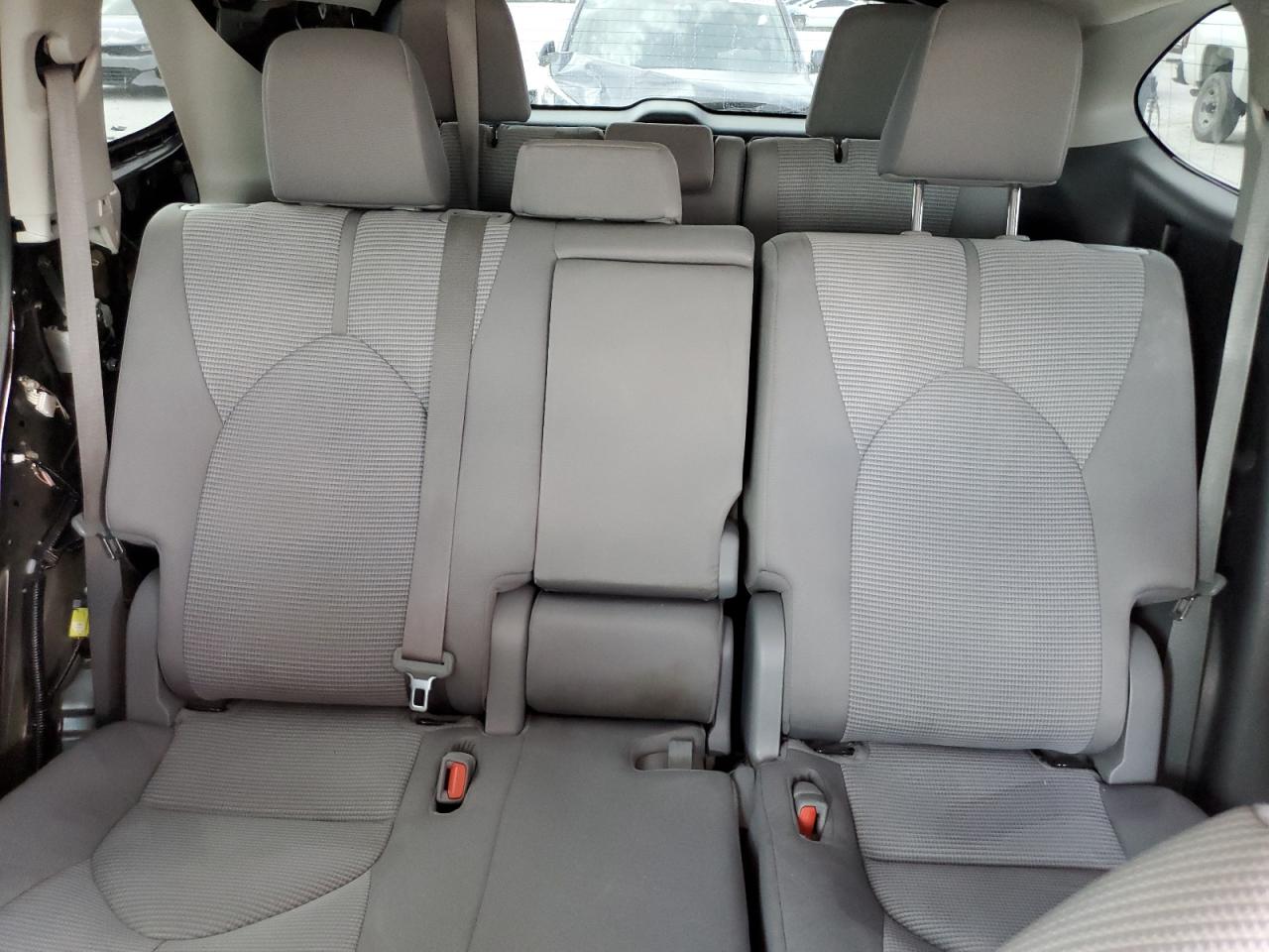 2020 Toyota Highlander - Image 10