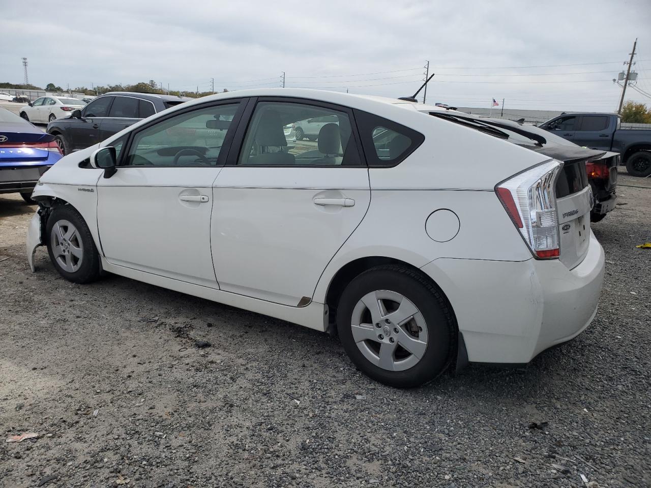 2010 Toyota Prius - Image 2