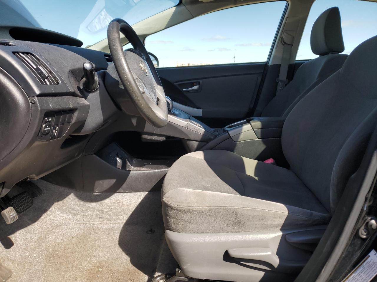 2012 Toyota Prius - Image 7