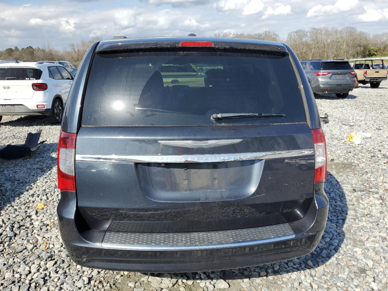 2013 Chrysler Town & Country - Image 6