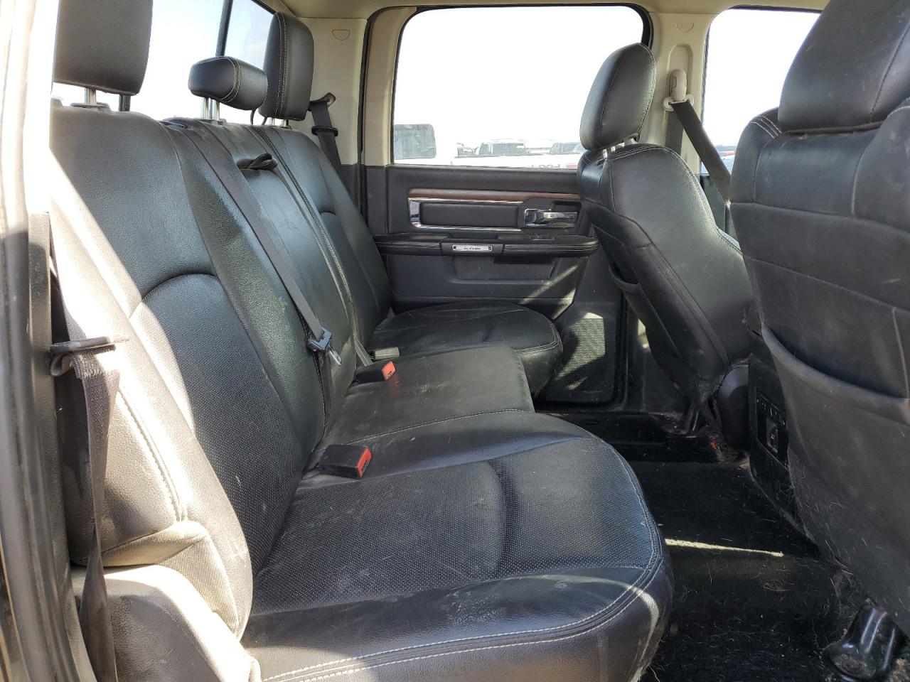 2015 RAM 1500 - Image 10