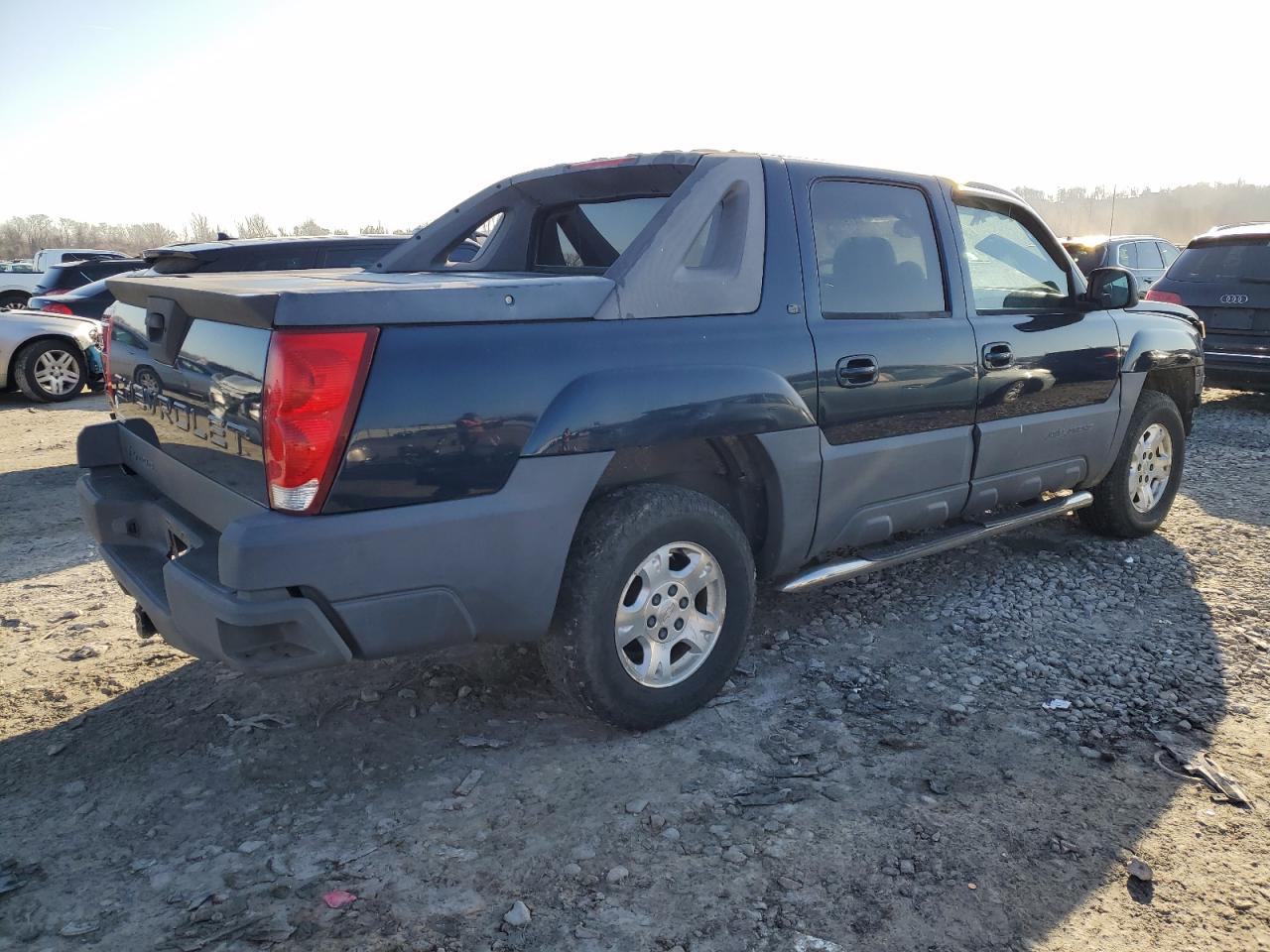 2005 Chevrolet Avalanche - Image 3