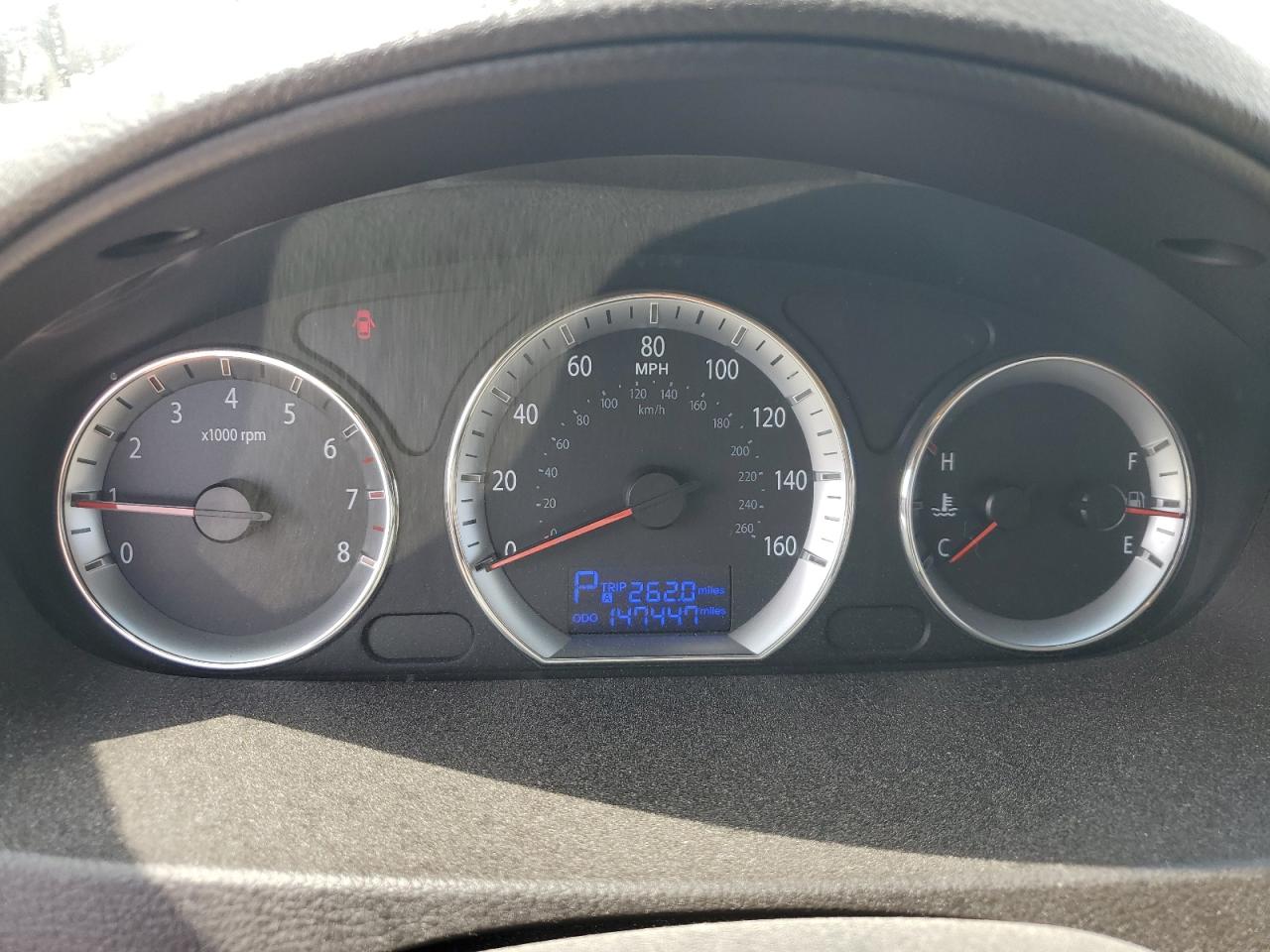 2010 Hyundai Sonata - Image 9
