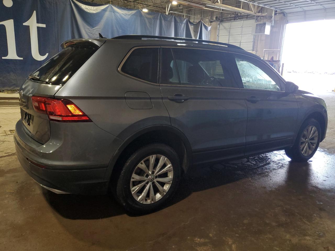 2019 Volkswagen Tiguan - Image 3