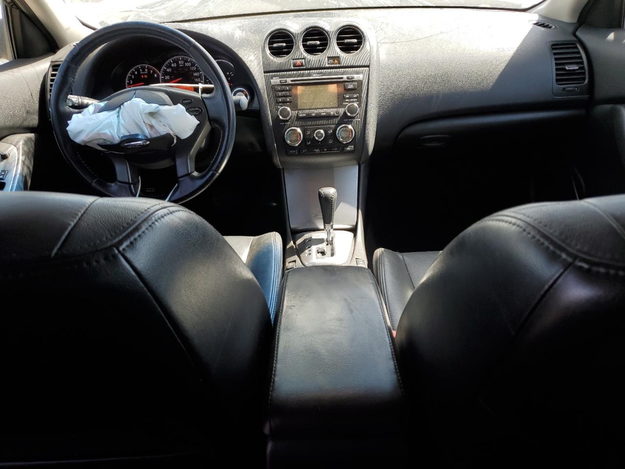 2011 Nissan Altima - Image 8