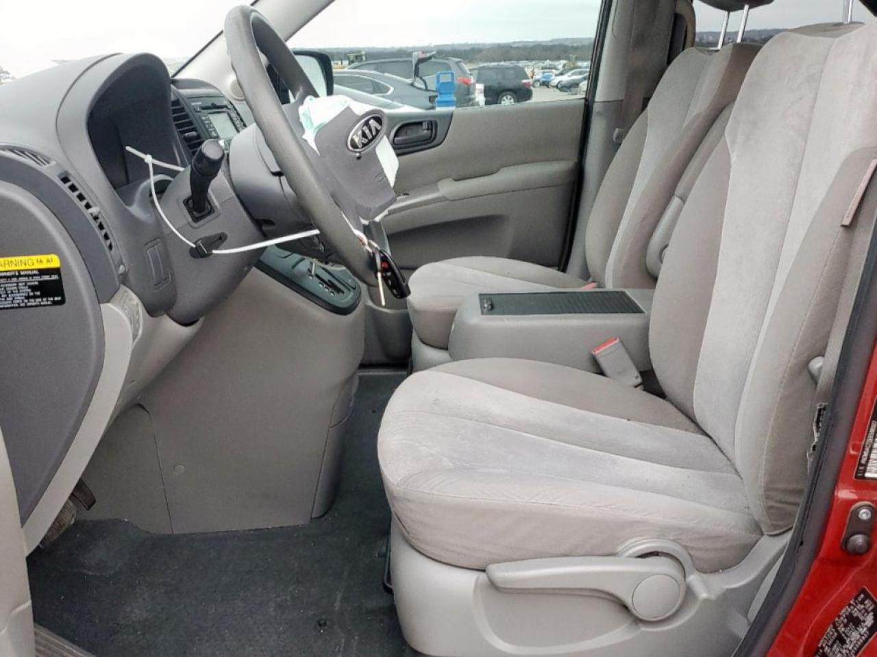 2014 Kia Sedona - Image 7