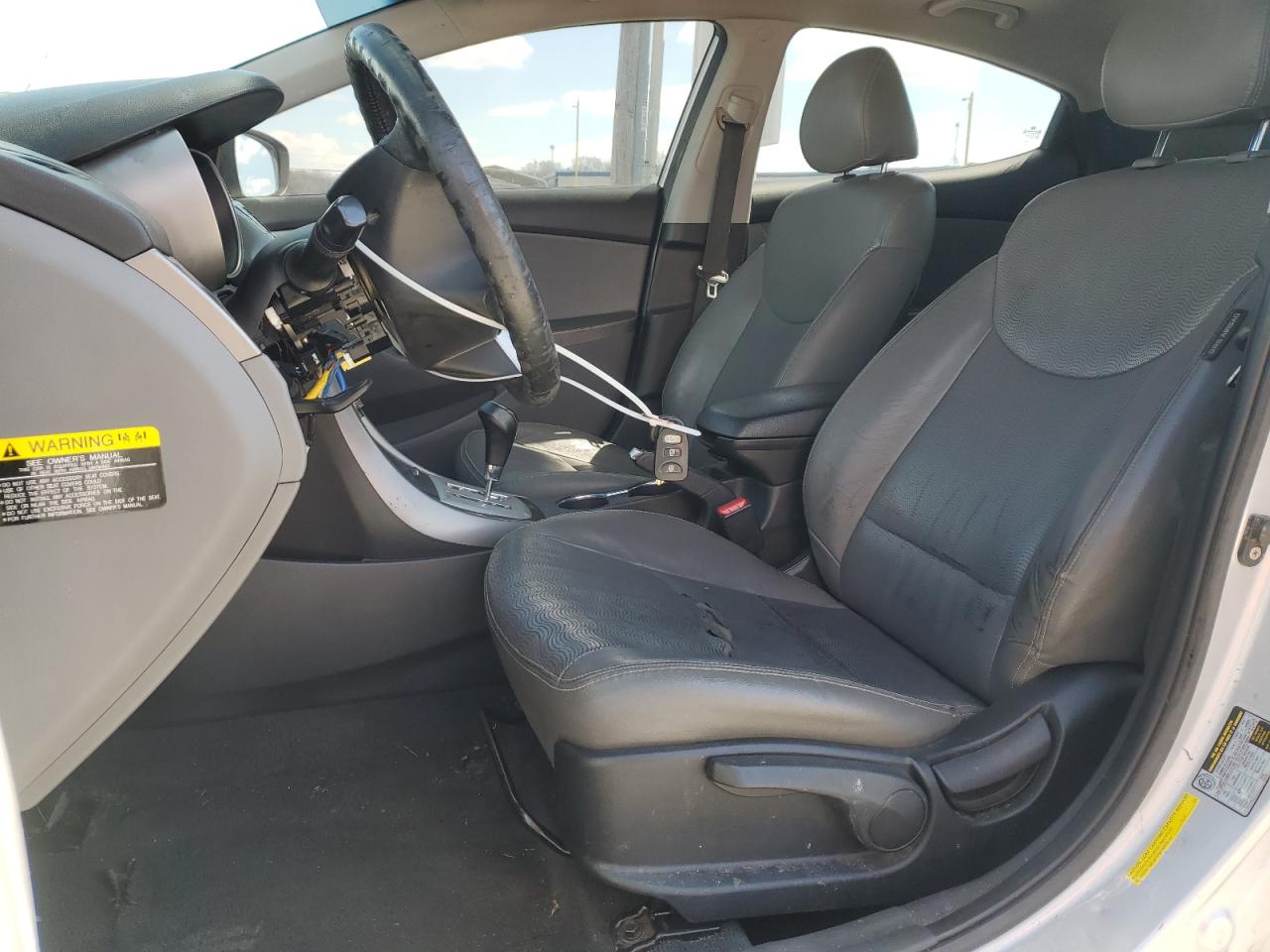 2012 Hyundai Elantra - Image 7