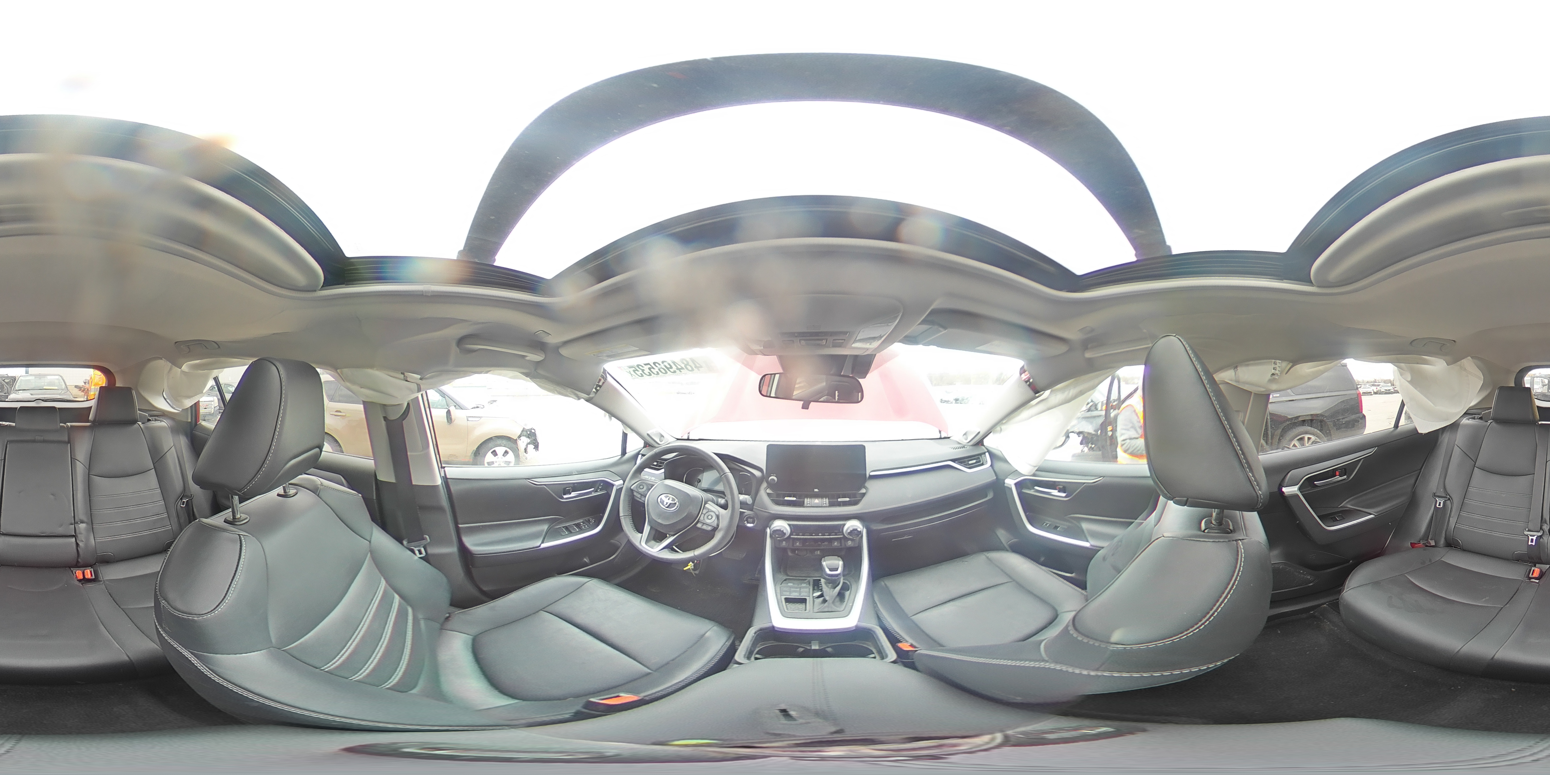 2023 Toyota RAV 4 - Image 16