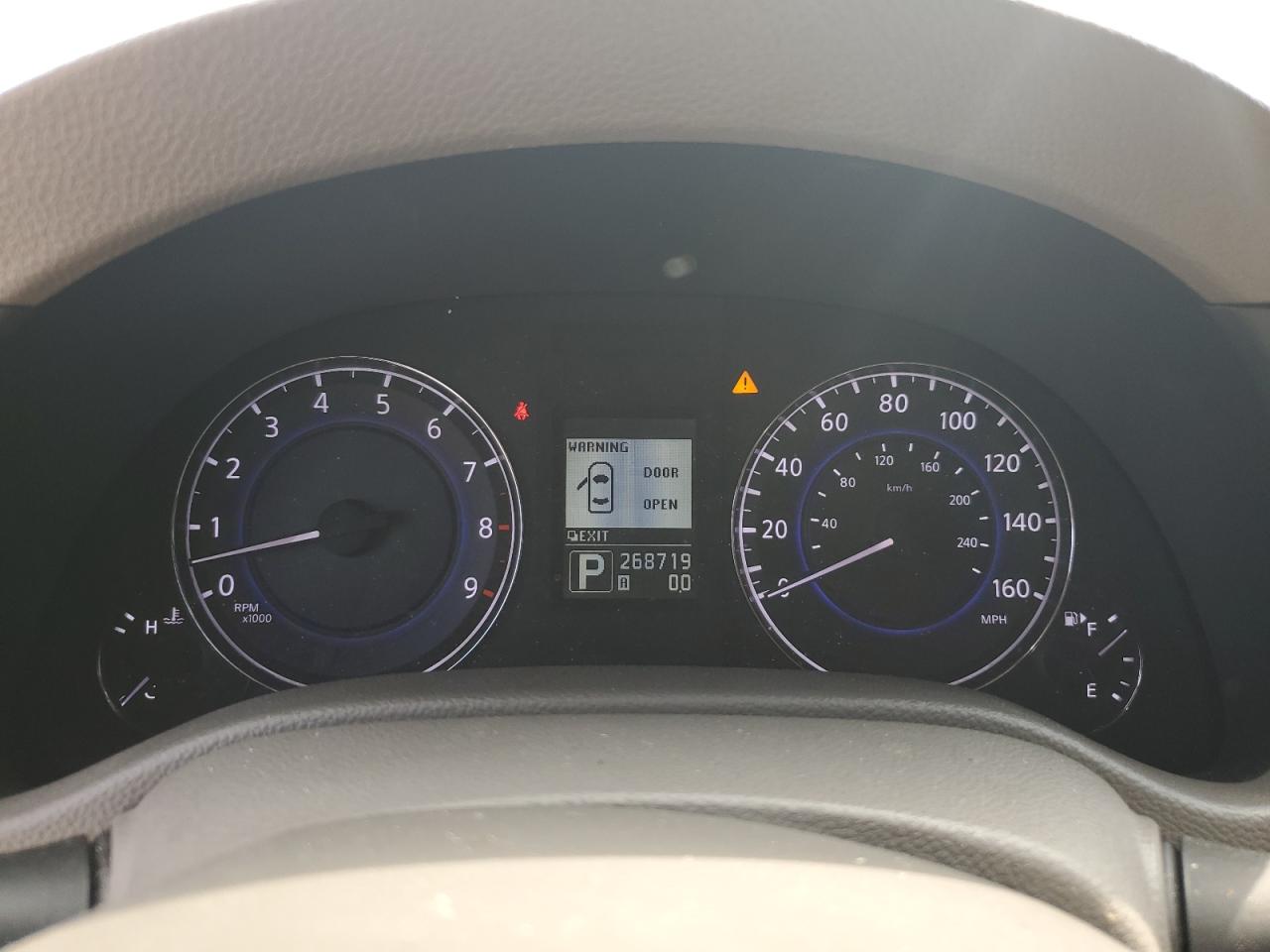 2010 Infiniti G - Image 9