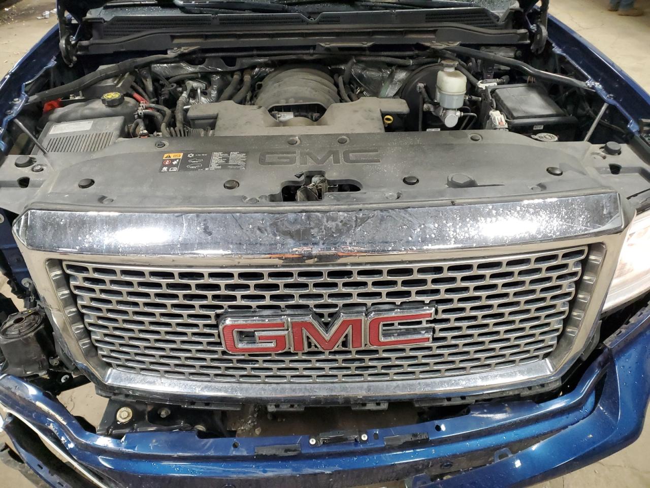 2015 GMC Sierra - Image 11