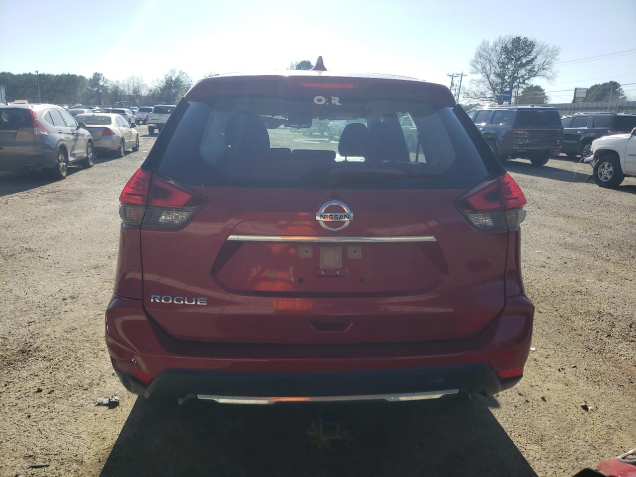 JN8AT2MT5HW135516 NISSAN ROGUE 2017